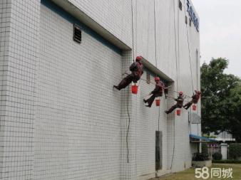 高空作業證與外墻施工安全 蜘蛛人、打膠防水與吊籃租賃的行業解析